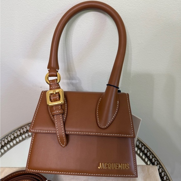 * SOLD SOMEWHERE ELSE* 
 NEW JACQUEMUS Medium Chiquito with buckle - Picture 2 of 8